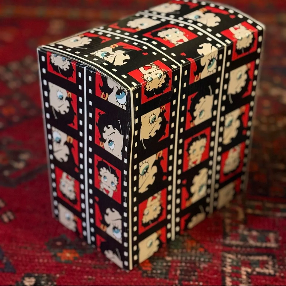 Vintage Betty Boop music box lot (2) with bonus lunchbox!!!! - Picture 14 of 16